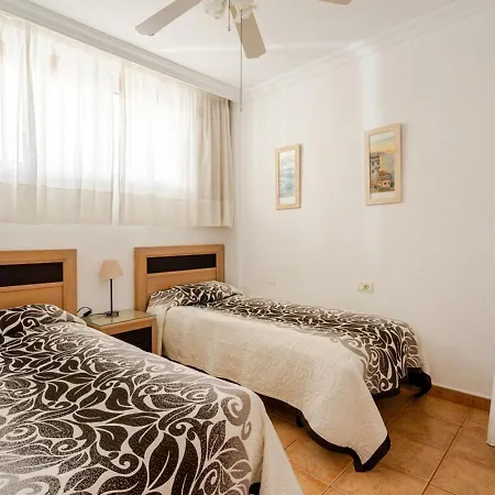 Playa La Arena Puerto de Santiago (Tenerife)